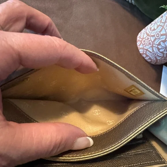 RARE VINTAGE Chanel Gold Wallet In Good Condition With COA - Picture 11 of 17